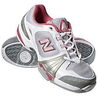 1004 Competitive Tennis Shoes by New Balance�