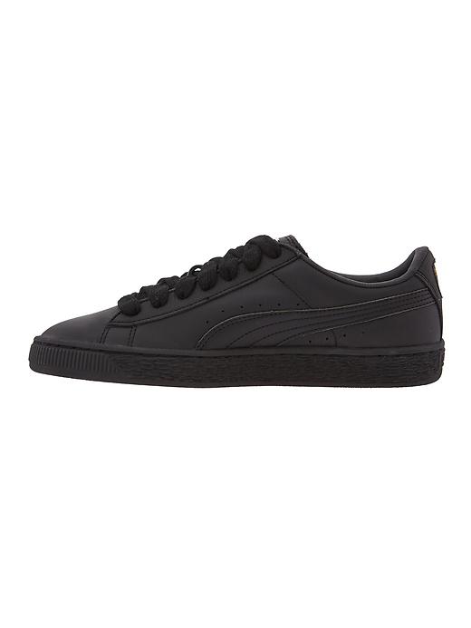 Image number 2 showing, Basket Classic Sneaker by Puma®