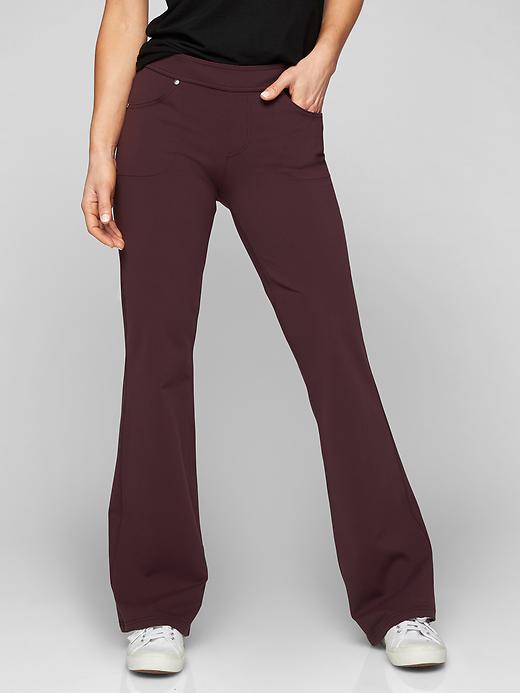 Athleta Bettona Classic Pant Cassis