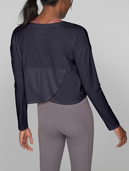 Athleta Studio Crop Long Sleeve Navy