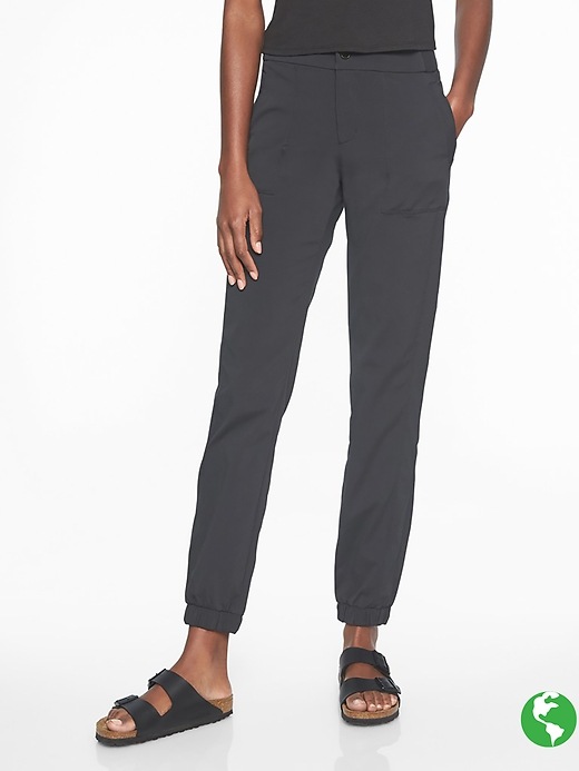 Athleta Trekkie Jogger 2.0 Black