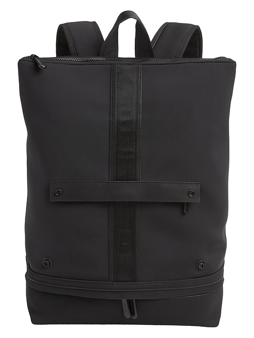 Image number 3 showing, Caraa x Athleta Convertible Backpack