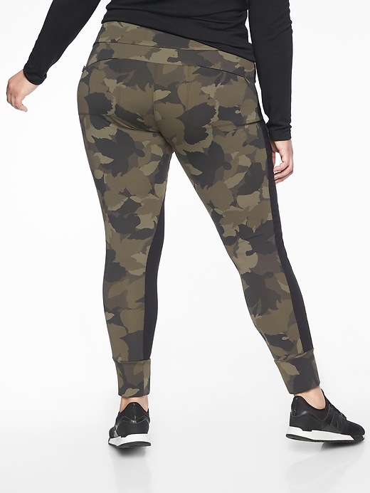 Image number 4 showing, Essex Camo Hybrid Tight