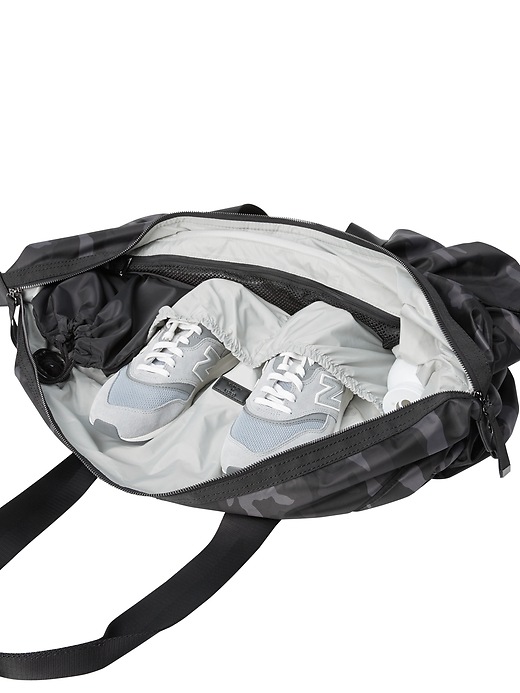 Image number 4 showing, Caraa x Athleta Weekender Bag
