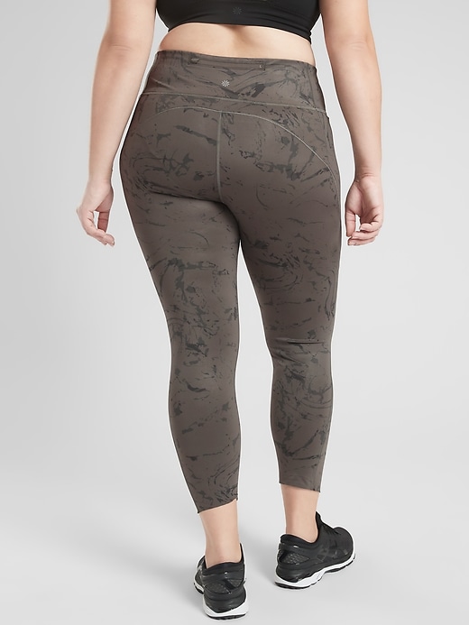 Athleta Ultimate Stash Pocket Camo 7/8 Tight SuperSonic,Black SIZE