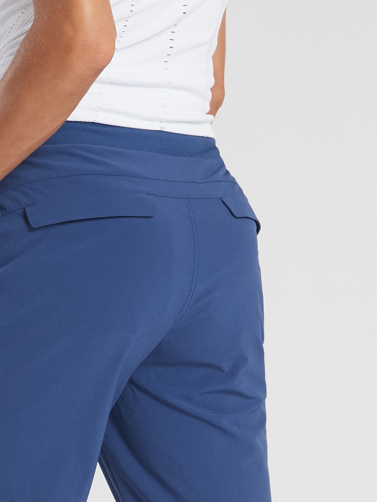 Looks Good from the Back: Review: Athleta Soho Jogger and Midtown Ankle  Pants.