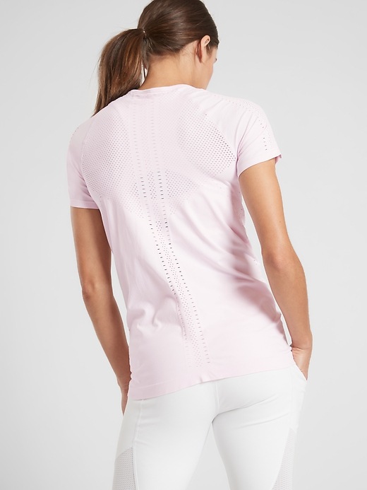 2 of 8 showing, with the color Simply Lilac of product Foothill Seamless Tee