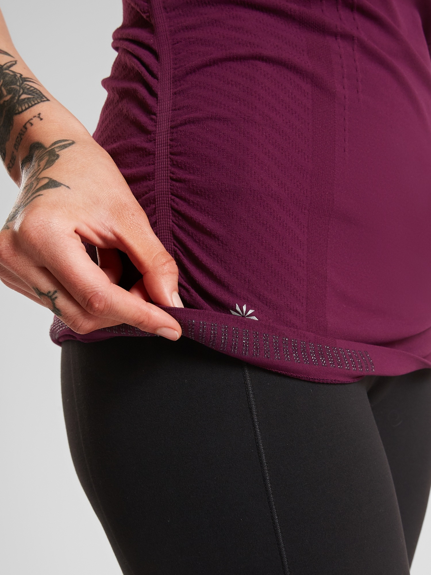 T-shirt Athleta Speedlight Donna Taglia L Colore Rosso Decadente - Nuova Con Etichetta