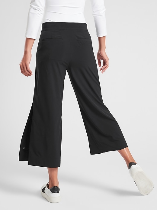 Athleta Tribeca Utility Crop Pants Black Womens Size 12 Tall