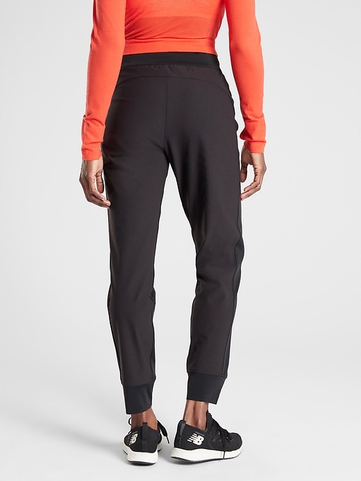 active trail hybrid jogger pants