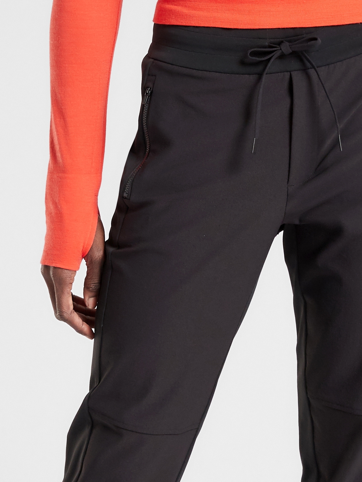 traveler hybrid joggers