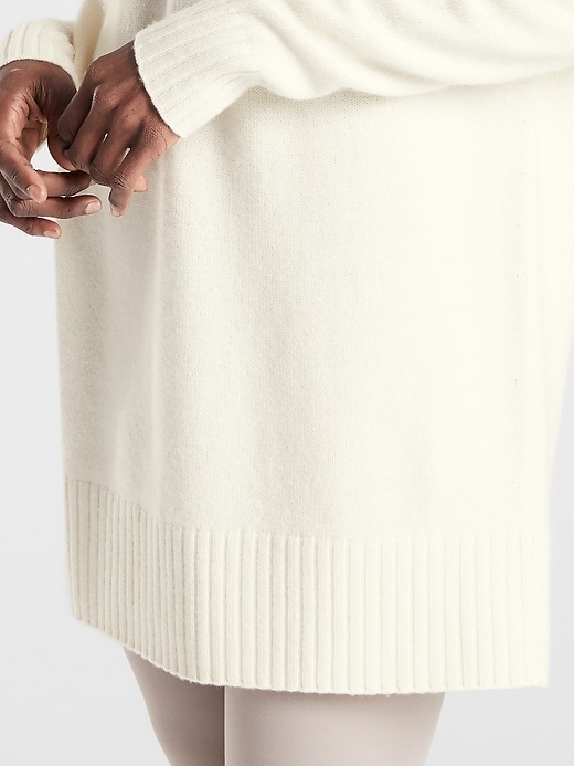 Image number 4 showing, Wool Cashmere V&#45Neck Tunic