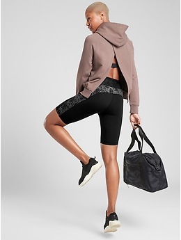 ATHLETA on X: ⁣Lighter than air – time to fly.⠀ ⠀ Shop our