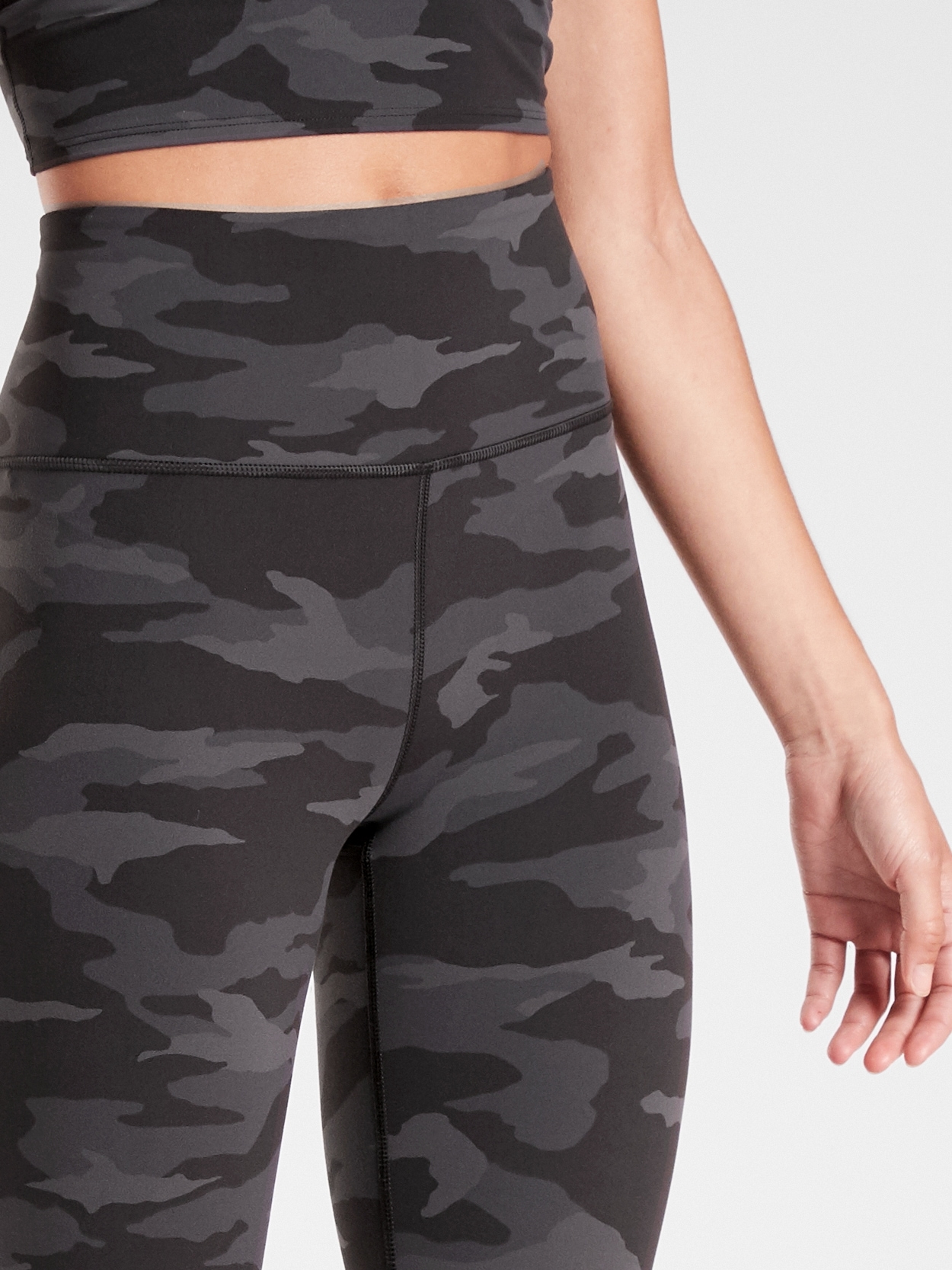 athleta joggers camo