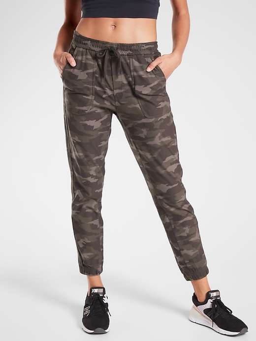 athleta camo farallon jogger