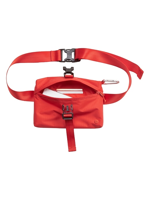 Image number 4 showing, Oslo Convertible Crossbody Bag