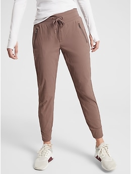 Athleta Trekkie North Jogger Review: These Pants Are an Instant Wardrobe  Staple