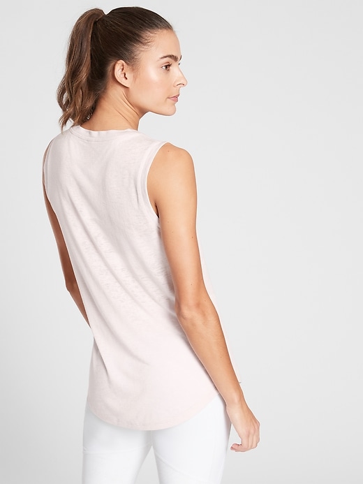 2 of 8 showing, with the color Veil Grey of product Breezy Tank