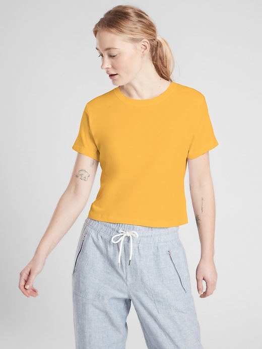 1 of 8 showing, with the color ACAPULCO ORANGE of product Organic Daily Crop Tee