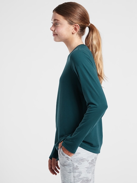 Image number 3 showing, Athleta Girl Pleated Back Top