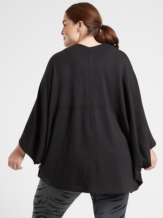 2 of 8 showing, with the color Black of product Cocoon Wrap