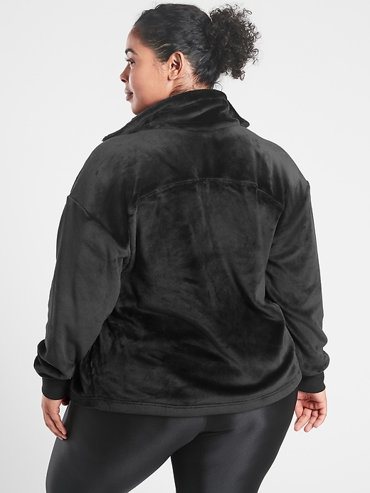 2 of 8 showing, with the color Black of product Double Cozy Karma Recover Full Zip