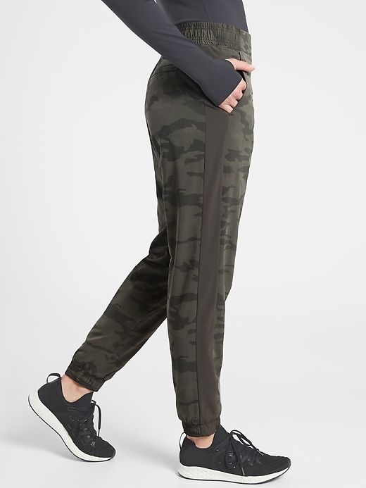 Image number 2 showing, Brooklyn Camo Lined Jogger