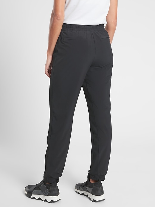 Brooklyn Lined Jogger Athleta