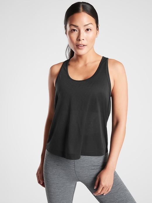 Athleta Vapor Scoop Tank. 1