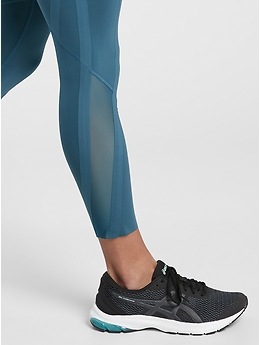 Gearhead: Looking for running tights with pockets? Athleta, Under Armour  can help