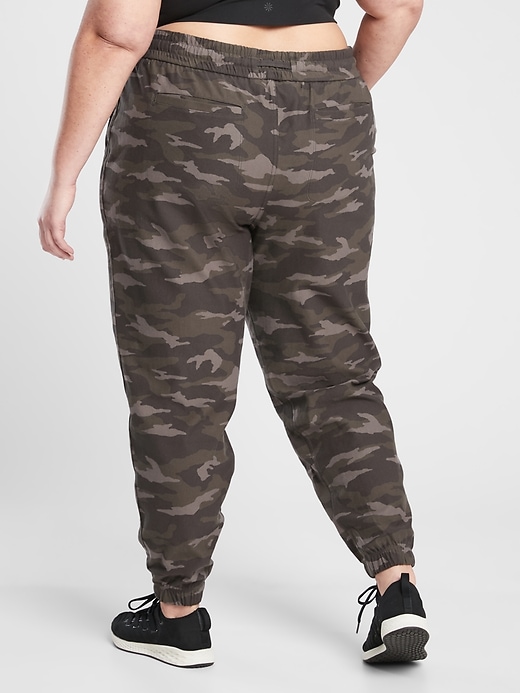 Image number 5 showing, Camo Farallon Jogger