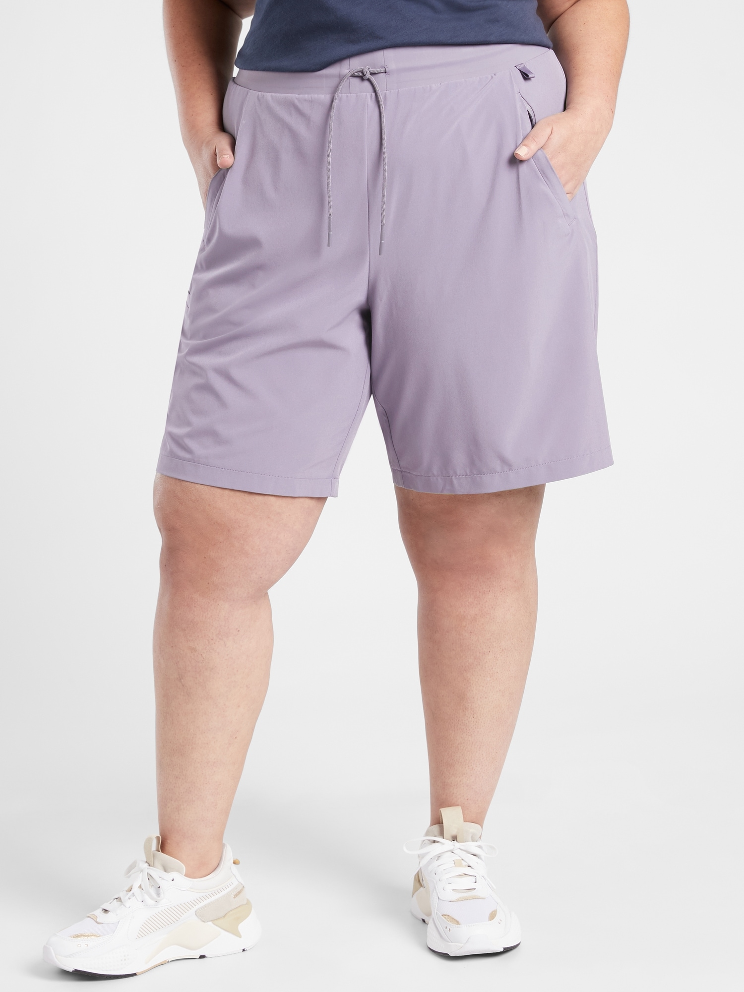 Choice Athleta Women's Dark Olive Green MidRise NylonBlend Bermuda Sh