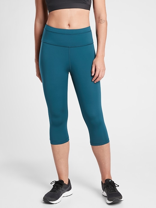 Accelerate Crop Athleta