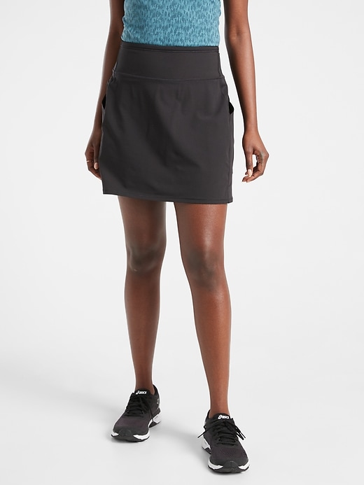 Action Skort in Dobby 16.5