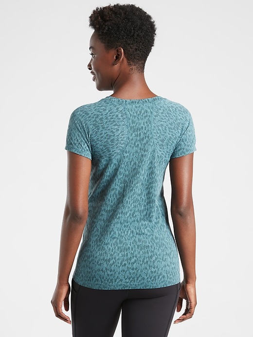 2 of 8 showing, with the color Allure Dark Surf Teal of product Momentum Allure Print Tee
