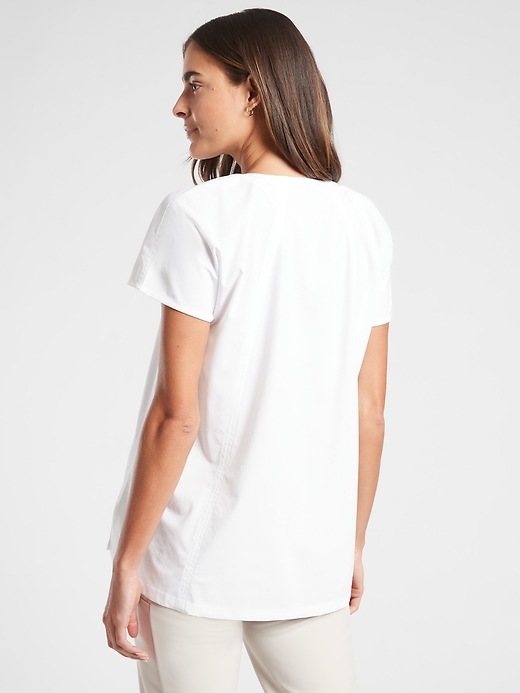 Boulevard V-Neck Tee | Athleta