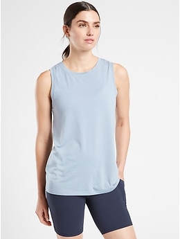 gap yoga tops