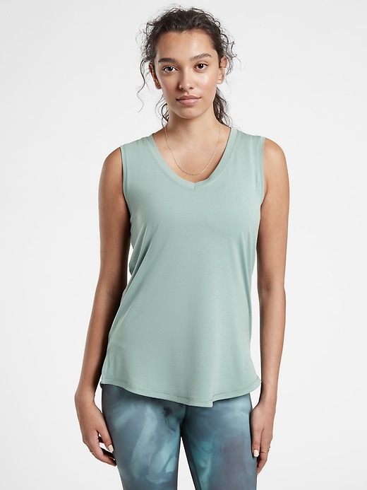 Athleta Essential V&#45Neck Tank. 1