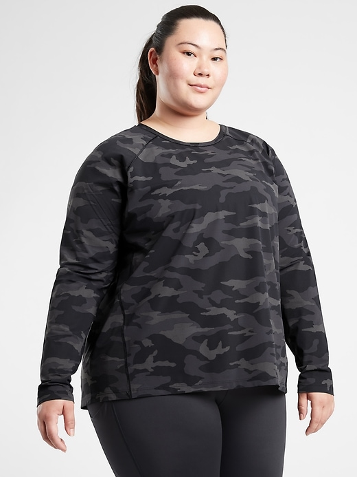 Image number 4 showing, Ultimate Camo Train Top