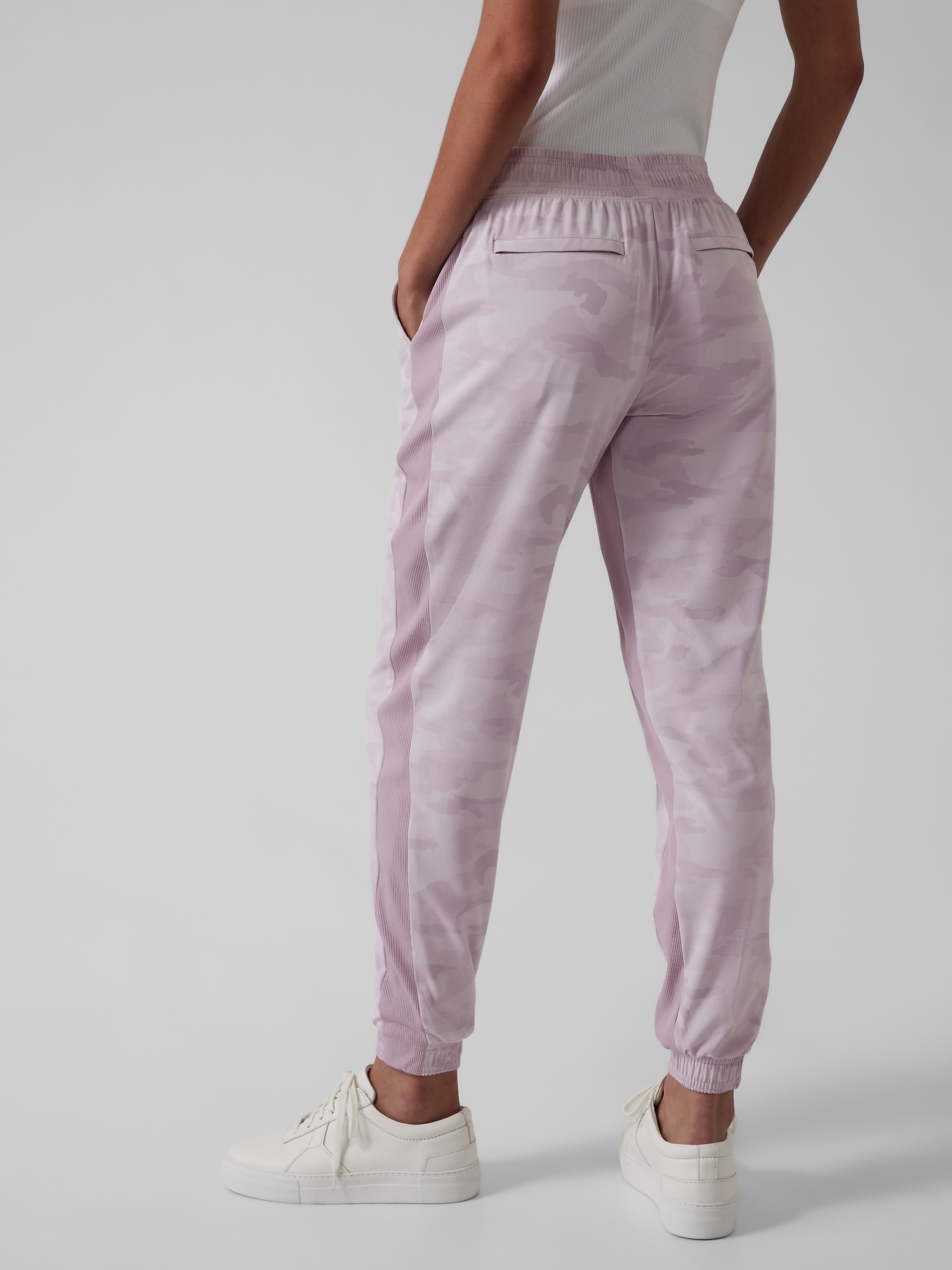 athleta brooklyn lined jogger