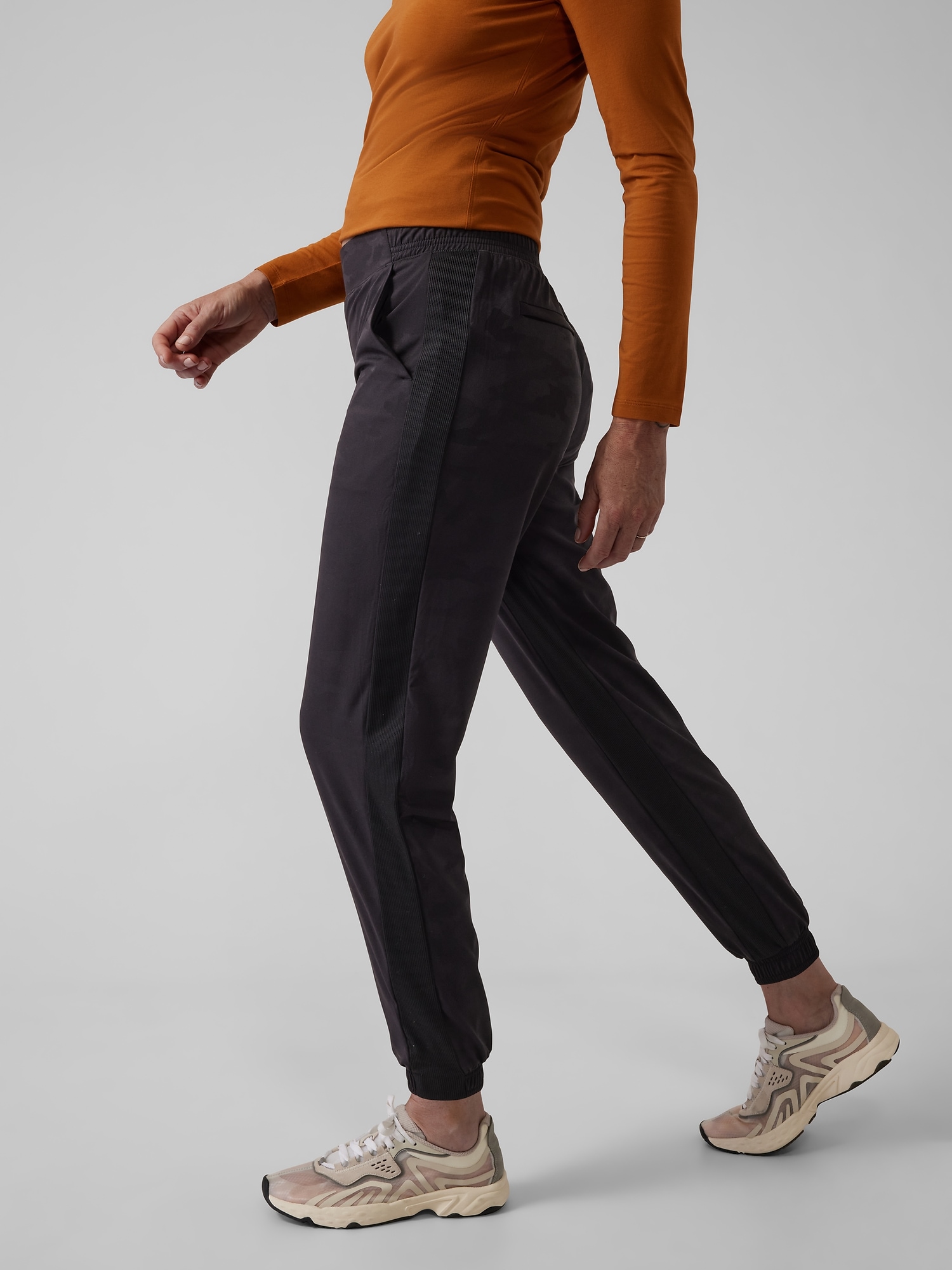 brooklyn lined jogger