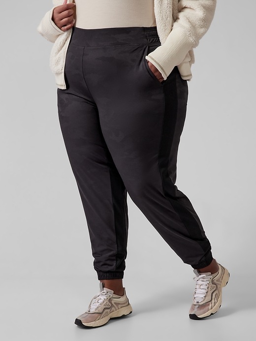 athleta brooklyn lined jogger