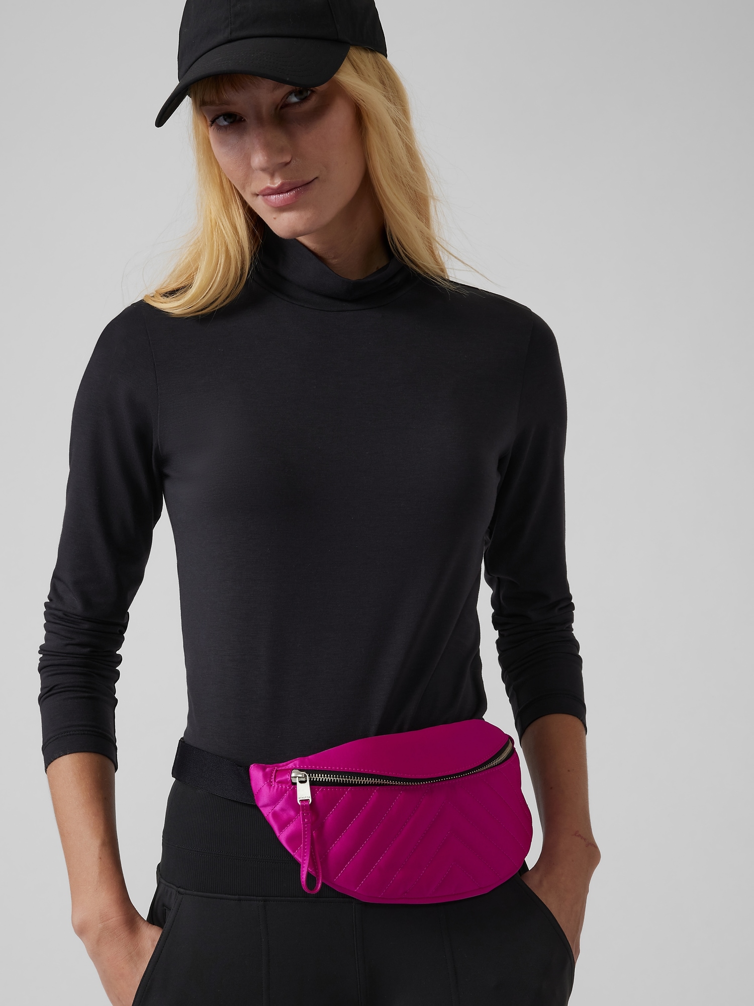 Fanny pack shop athleta