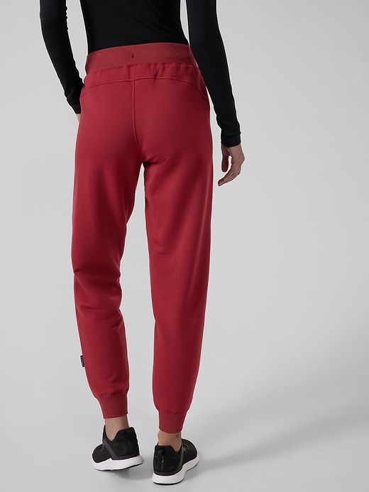 Athleta Women's Altitude Jogger in Polartec Power Stretch Red Plus Size 1x