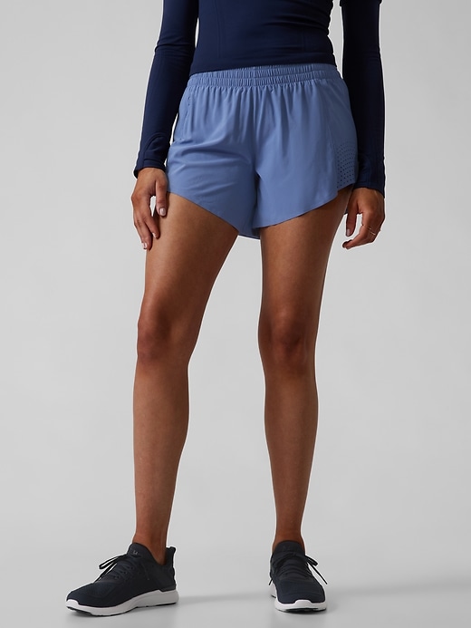 Athleta Hustle 4.5" Short. 1