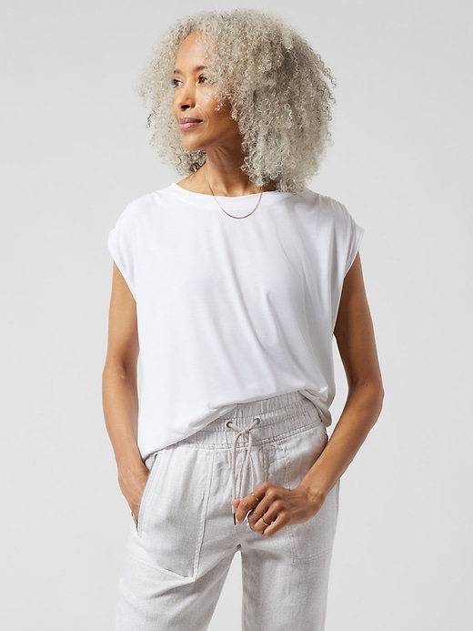 1 of 8 showing, with the color Bright White of product Getaway Tee