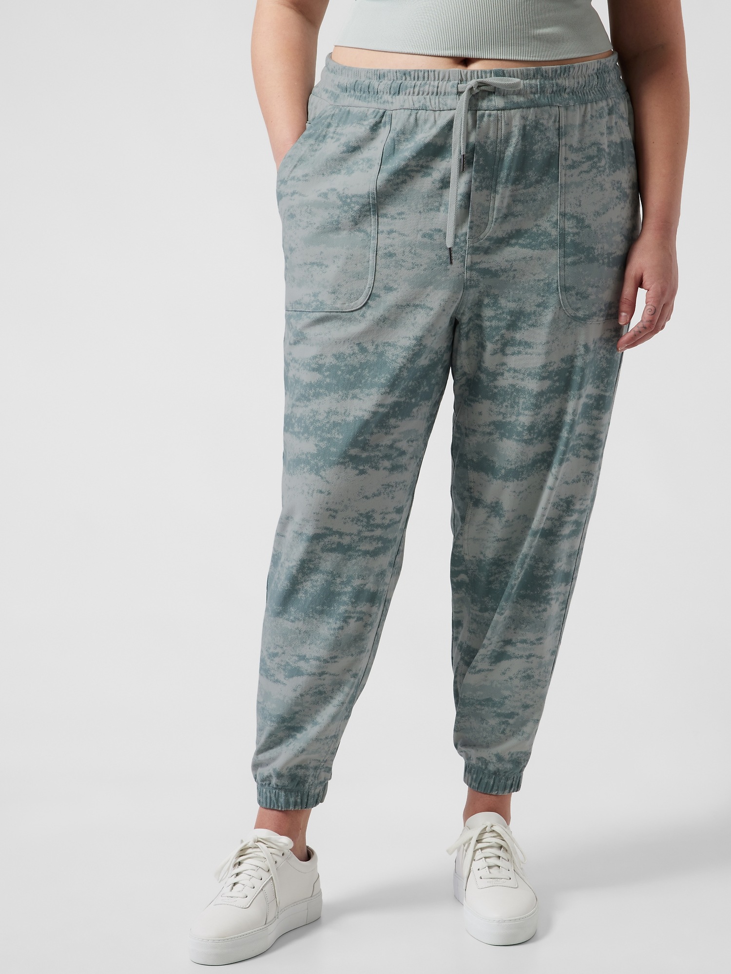 athleta camo farallon jogger