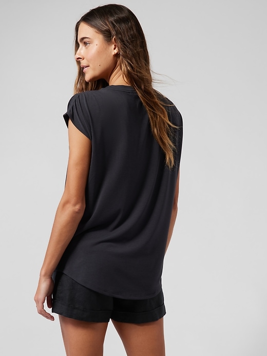2 of 8 showing, with the color Black of product Getaway Tee