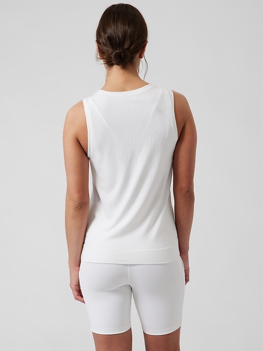 Active Flow Seamless Tank