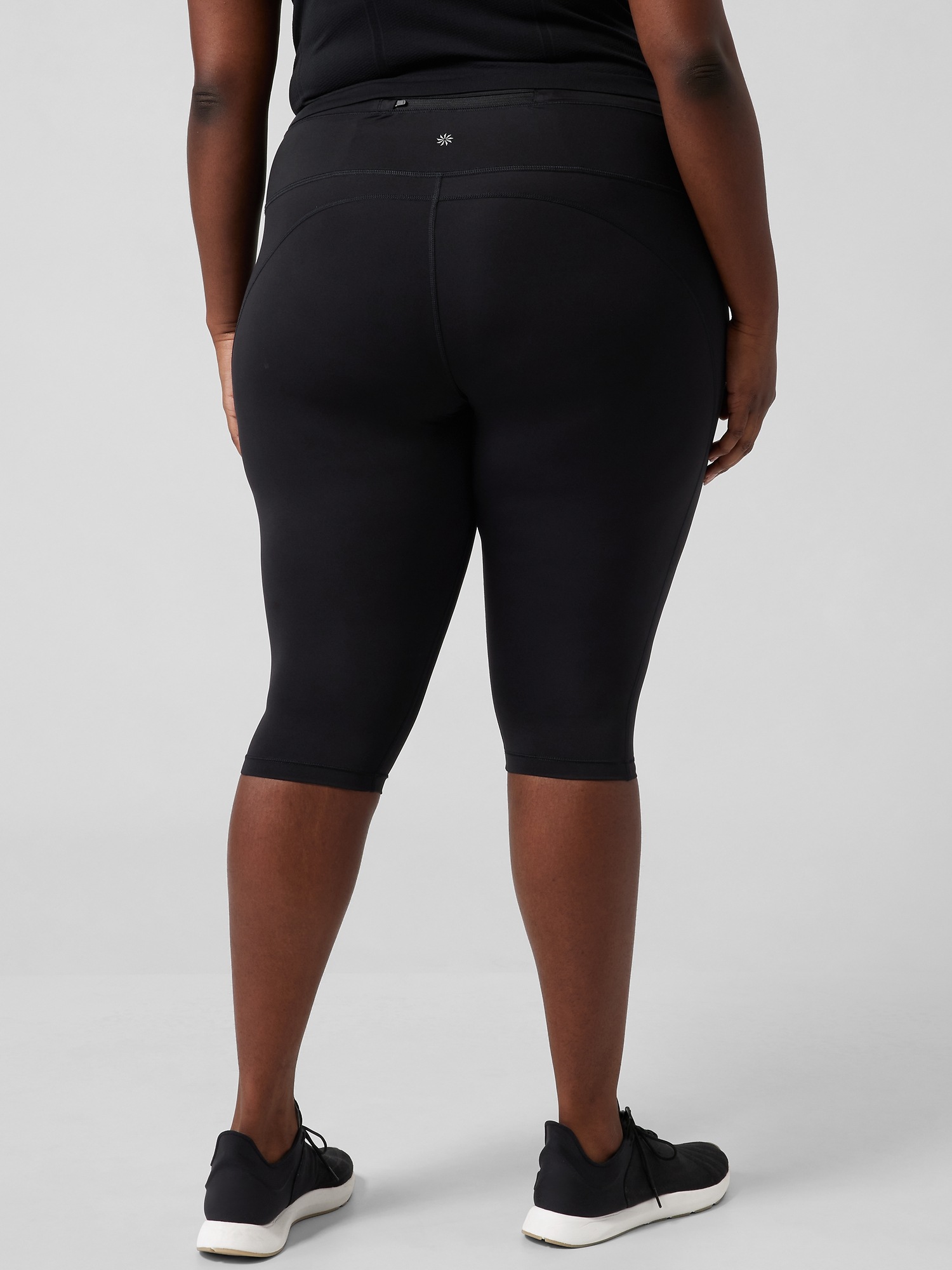 Accelerate Crop Athleta
